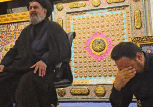 روضه‌خوانی آیت‌الله بنی‌هاشمی، فقیه برجسته و نماینده مرکز فقهی جهان اسلام در قرارگاه سادات جهان