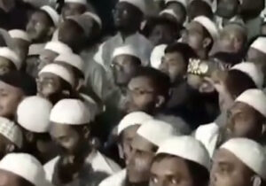 ویدیو وایرال شده از شور و شوق مردم بنگلادش با شنیدن نام سید علی خامنه‌ای در محفل چهل‌هزارنفری بنگلادش