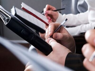 چگونه روایت‌های رسانه‌ای پیام امید، بحران یا نقد را شکل می‌دهند؟