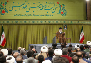 رهبر معظم انقلاب: ایران با ایستادگی ملی، توطئه دشمنان برای تغییر هویت ملت را ناکام گذاشته است