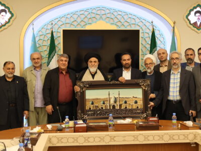 توسعه همکاریهای عمرانی و فرهنگی مسجد جمکران با قرارگاه بینالمللی سازندگی؛ از دیوارکشی مسجد تا افتتاح دفتر قرارگاه در قم