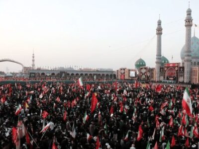 از نماز آیتالله جوادیآملی در جمکران تا دریای جمعیت