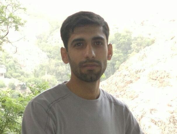 شهید علی امرایی؛ جوانی که با زبان روزه به قافله مدافعان حرم پیوست شهید علی امرایی؛ جوانی که با زبان روزه به قافله مدافعان حرم پیوست